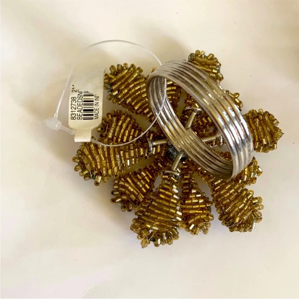 Pottery Barn Set of 4 Beaded Snowflake Napkin Rings